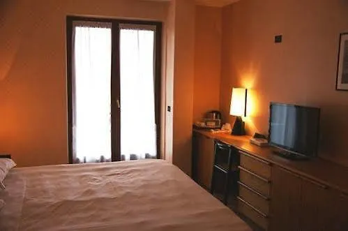 Lo Chalet Castione della Presolana Hotel