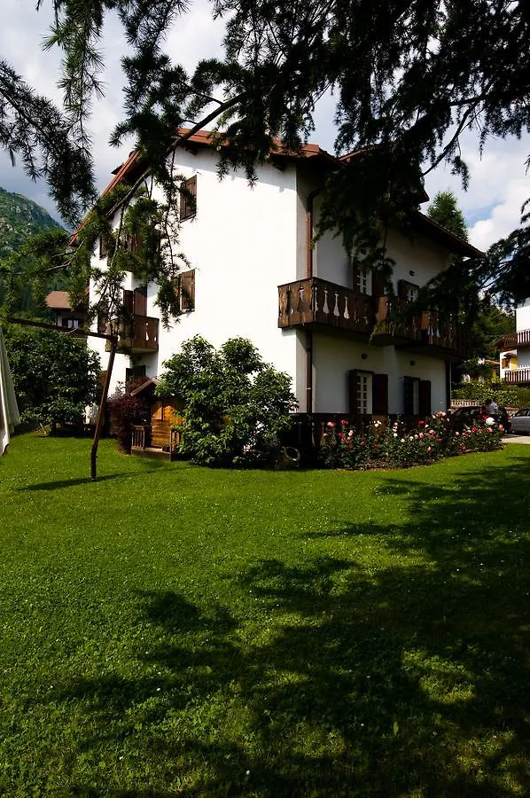Lo Chalet Castione della Presolana 4*,  Italien